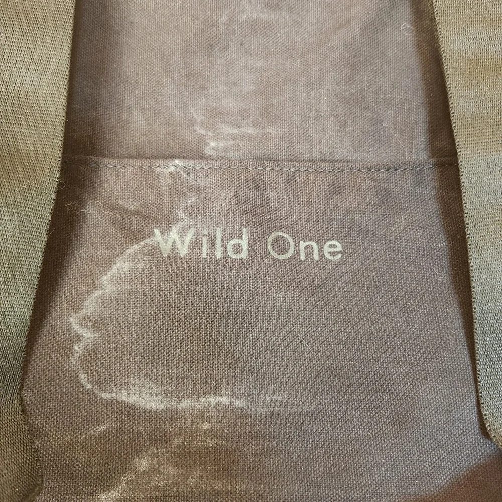 Wild One Black Pet Travel Carrier for Small Dog Pets 100%‎ cotton canvas